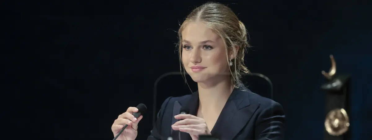 Leonor se echa novio periodista como su madre, Letizia