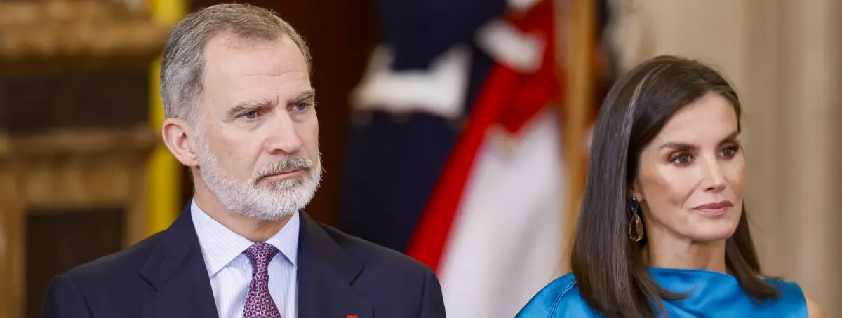 Felipe VI ha estado alternando con 13 señoritas, hay de todo, incluso una periodista que es igual que Letizia