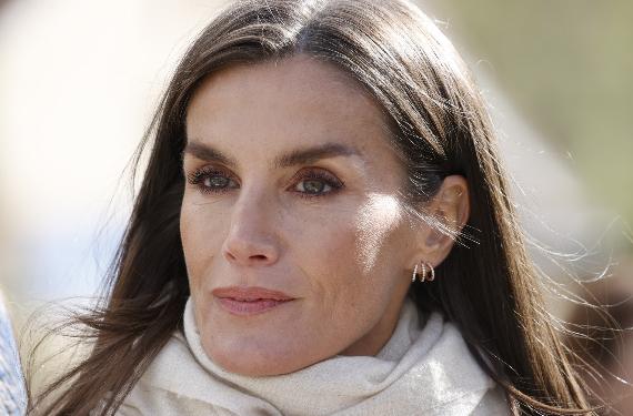 Letizia pide 4 despidos inmediatos para seguir residiendo en Zarzuela