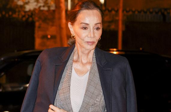 Isabel Preysler escondió el nacimiento de su primera hija en 1971