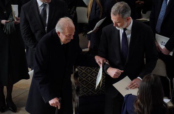 Felipe VI pide ayuda a su padre, Juan Carlos I, en una trama que implica a 3 miembros de la familia