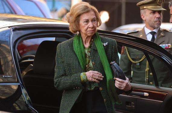 La reina Sofía, llorando la mañana del sábado en Zarzuela con su hijo Felipe VI