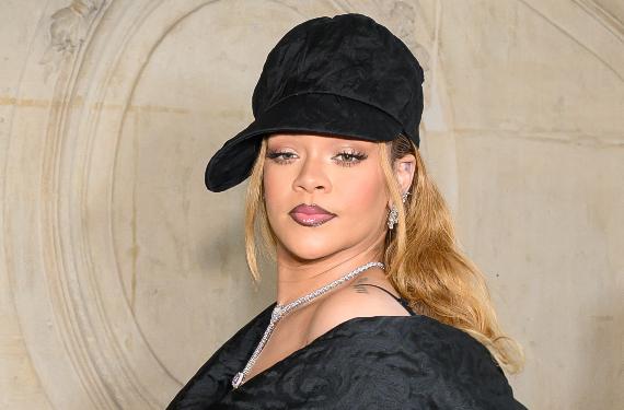 Un cambio de look de Rihanna podría estar embarazada por tercera vez