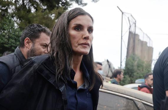 Letizia no quieres acercarse a la gente en las tragedias por que huelen mal