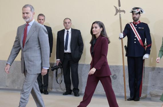 Felipe VI ordena a la escolta conducir hasta una gasolinera próxima a Zarzuela cuando discute con Letizia