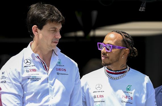 Toto Wolff suelta un zasca inesperado a Hamilton, guerra en Mercedes