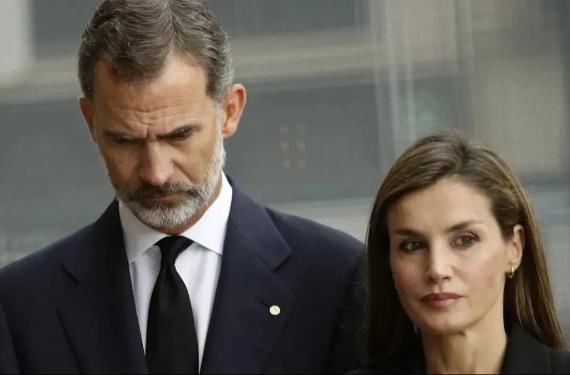 Felipe VI, informado del preocupante estado de salud de su padre que ha obligado a adaptar el Bribón