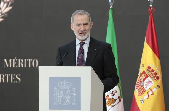 Felipe VI es informado de la gravedad por su hermanas, necesita pinchazos casi a diario, empeora