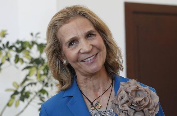 La infanta Elena se va a quedar sin trabajo después de 42 años