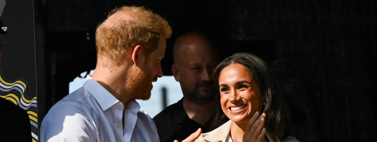 El Príncipe Harry ha recibido el aviso de que Meghan Markle se ha estado viendo con otros hombres de Hollywood