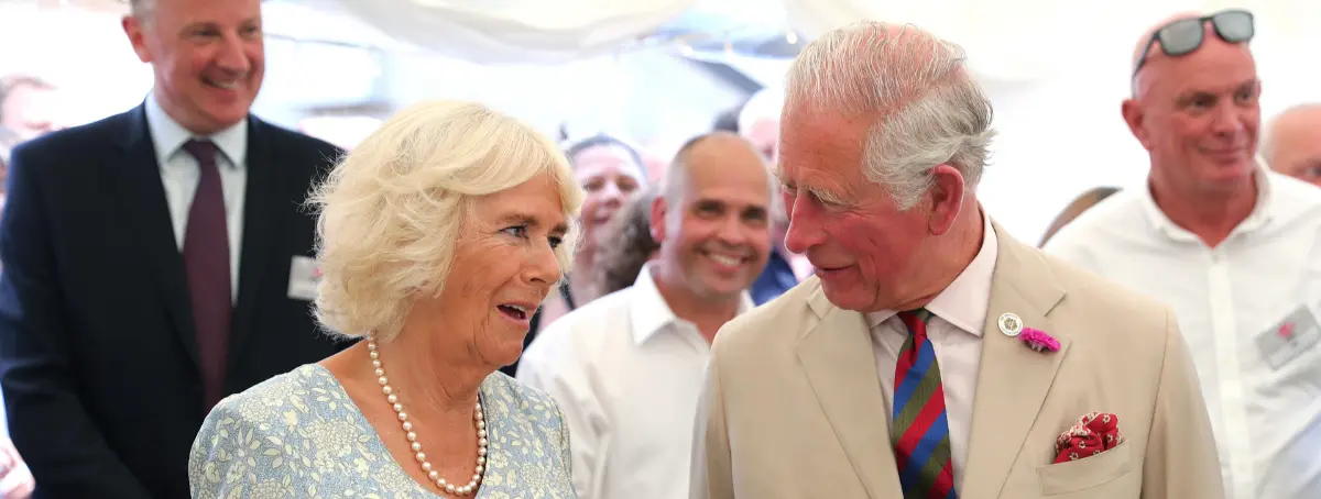 Camilla Parker Bowles pidió a Carlos III que desheredada al Príncipe Harry en beneficio de su hijo