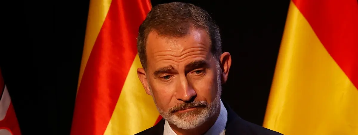 Zarzuela transfiere altas sumas de dinero para callar el lío de faldas de Felipe VI