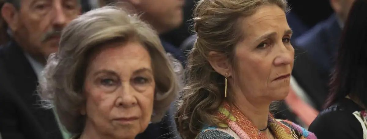 La infanta Elena durmió en Zarzuela la noche del sábado por el empeoramiento de la reina Sofía