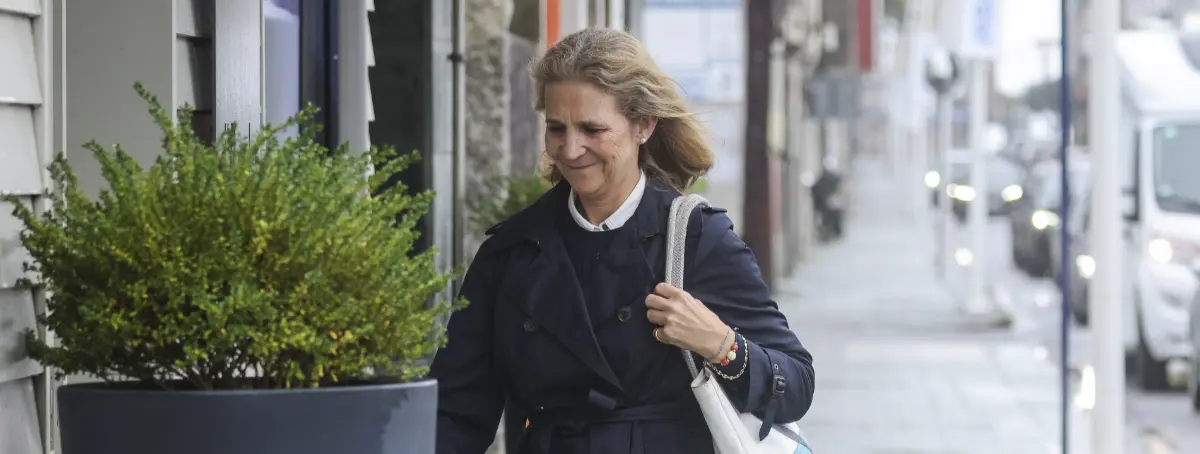 La infanta Elena ordena transferencias de cantidades de dinero desorbitadas cada fin de mes