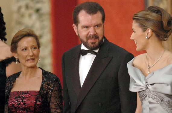 Jesús Ortiz y Paloma Rocasolano, preocupados por la salud de su hija, Letizia