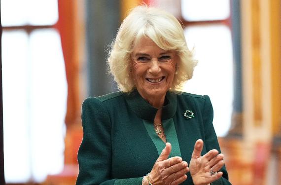 La Reina Camilla Parker Bowles llevó una vida llena de excesos que ahora pone en riesgo su salud