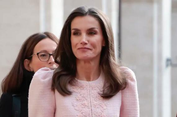 Letizia se ha estado acostando con un hombre casado con 5 hijos