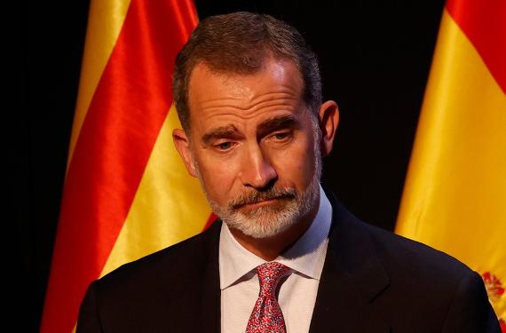 Zarzuela transfiere altas sumas de dinero para callar el lío de faldas de Felipe VI