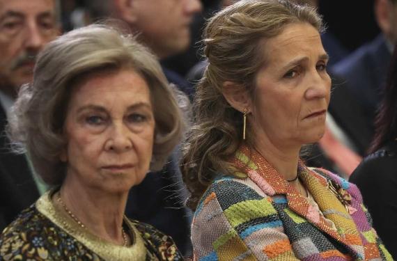 La infanta Elena durmió en Zarzuela la noche del sábado por el empeoramiento de la reina Sofía