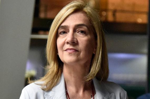 La infanta Cristina está siendo avisada de amistades peligrosas