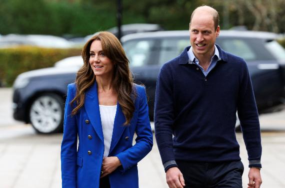 Kate Middleton ha abandonado a Carlos III y a Camilla Parker Bowles, mientras pasan su peor momento