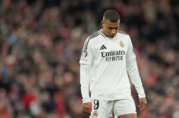 Flick abre la vía a la operación para eclipsar a Mbappé