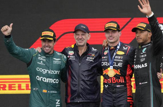 Los pilotos de la F1 eligen a los mejores del año, Verstappen brilla, castigo para Hamilton y Alonso sorprende