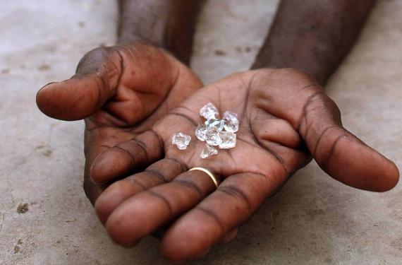 Diamantes manchados de sangre, los niños de Sierra Leona explotados por un puñado de céntimos