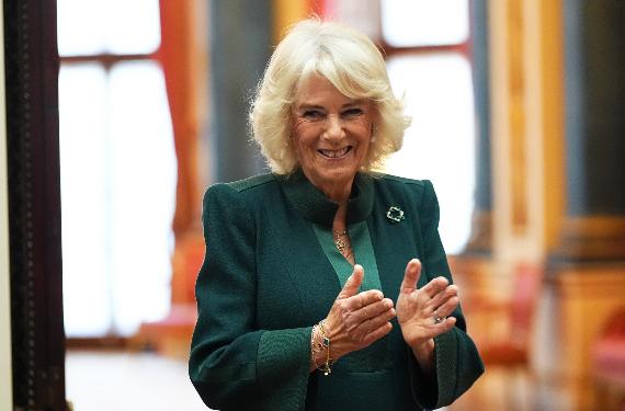 Los trabajadores de Casa Real están escandalizados por el consumo de alcohol de Camilla Parker Bowles