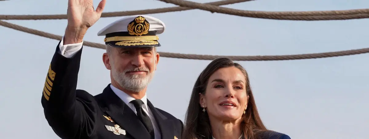 Letizia confirma sus miedos con dos furgonetas de mudanza en Zarzuela