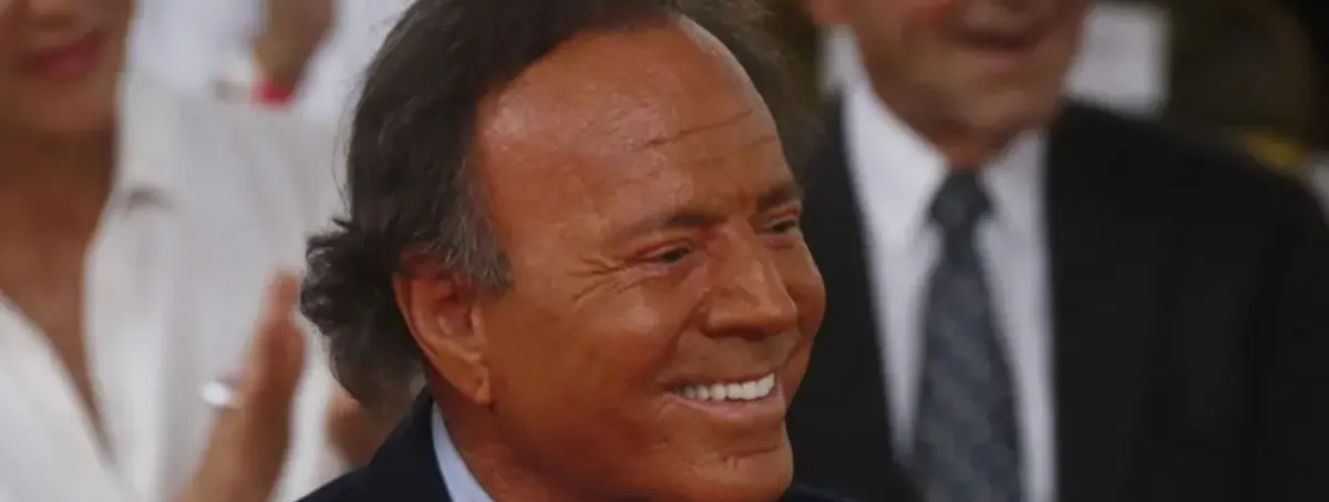 Casa Real silencia las fiestas de Juan Carlos I con Julio Iglesias