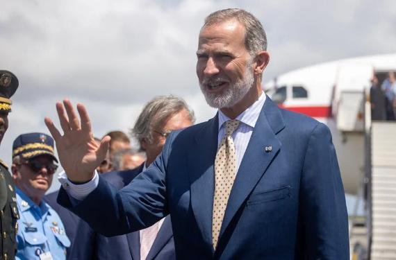 Felipe VI reúne a sus hermanas para decidir la última voluntad de su padre