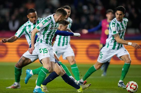 Se cansa del Betis tras la derrota contra el Barça y se va del equipo, el Espanyol aprovecha para ficharlo