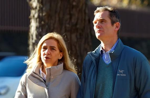 La infanta Cristina pide ayuda a Juan Carlos I para Iñaki Urdangarin