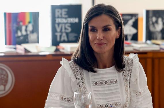 Telma Ortiz se está haciendo rica escondiendo los líos de cama de Letizia