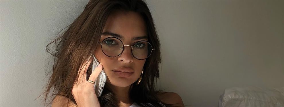 Emily Ratajkowski Se Agachó En Bañador Y Se Le Vio El